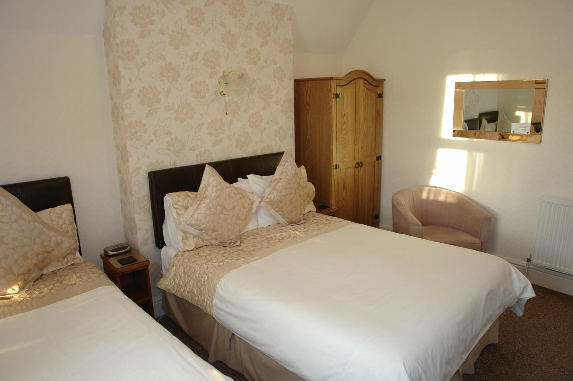 Cedar Lodge Llandudno Room photo